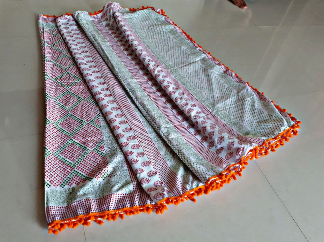 Grey Bagru Printed Pure Cotton Sarees - Dailybuyys