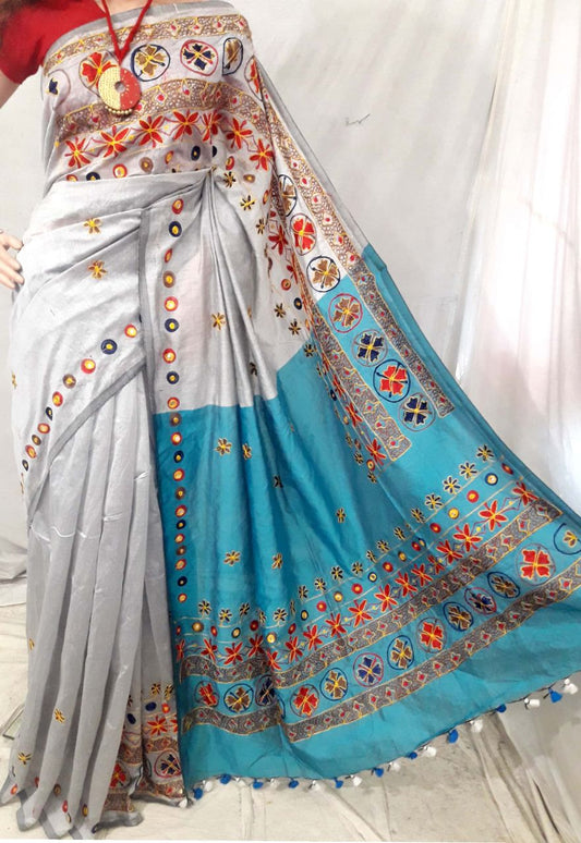 White Kathiawari Sarees - Dailybuyys