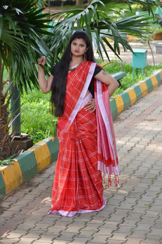 Red Pure Linen Sarees - Dailybuyys