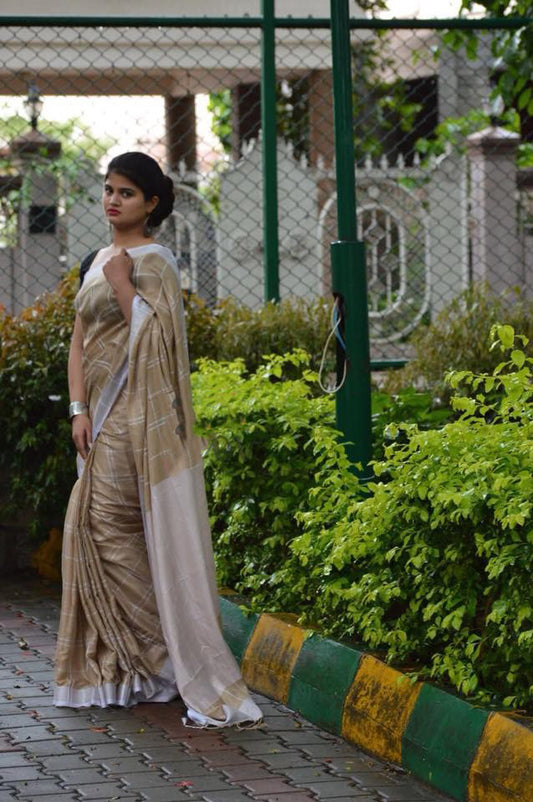 Beige Pure Linen Sarees - Dailybuyys