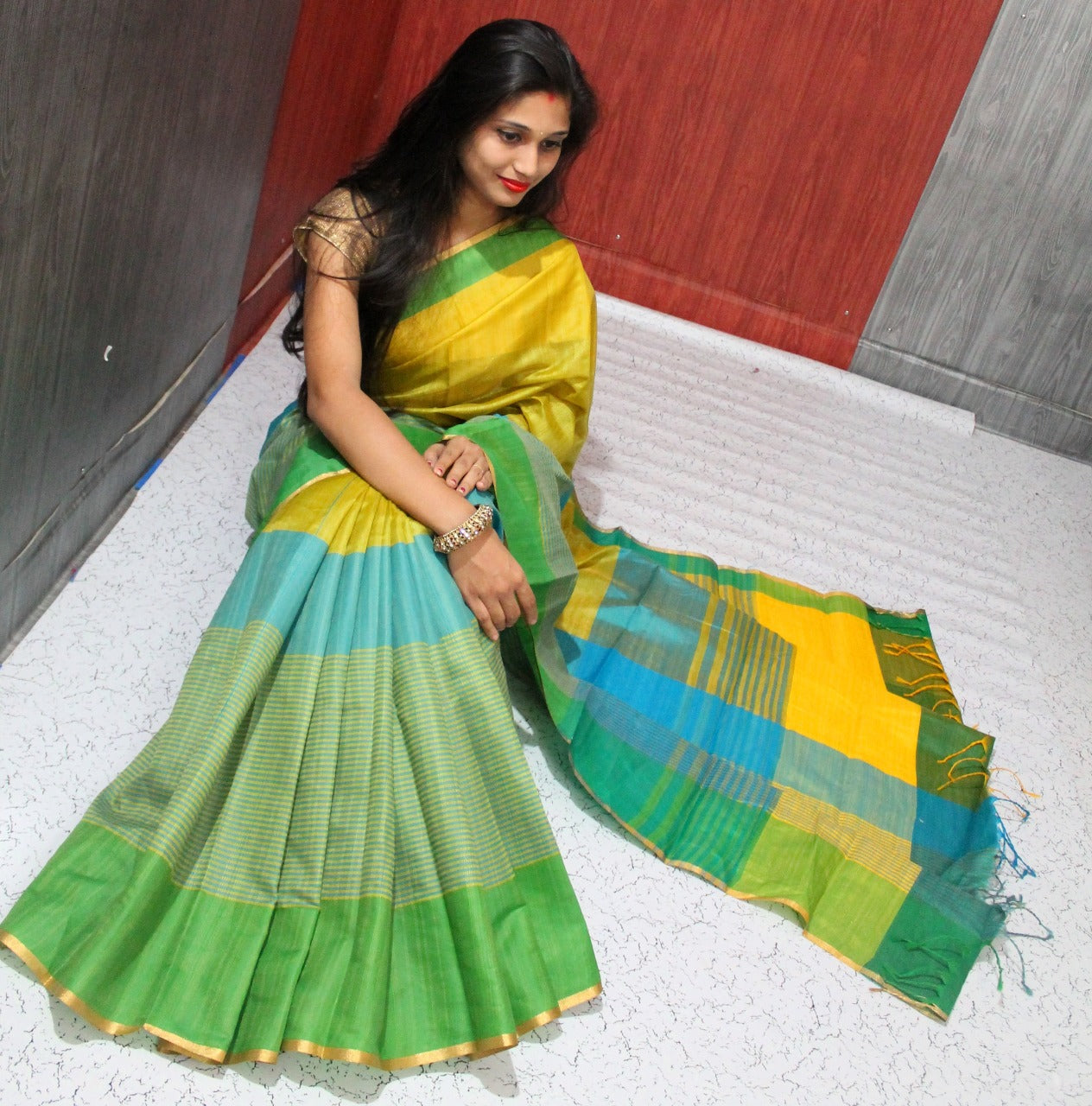 Green Yellow Raw Silk Sarees - Dailybuyys
