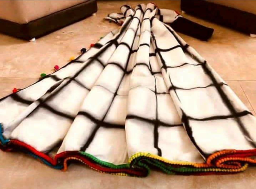 White Bagru Printed Pure Cotton Sarees - Dailybuyys