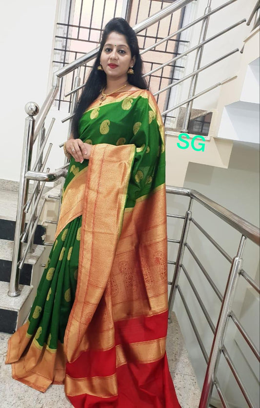 Green Red Banarasi Silk Sarees - Dailybuyys