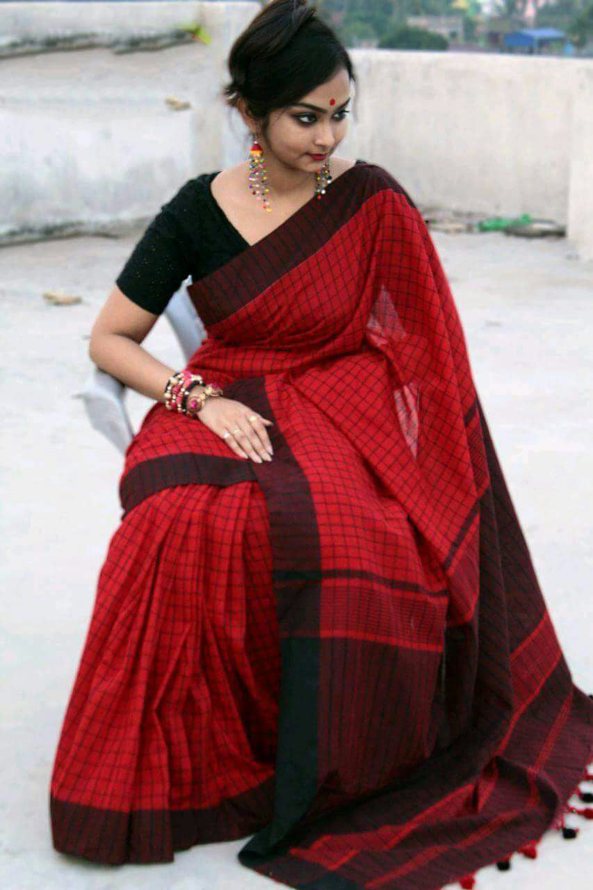 Red Pure Linen Sarees - Dailybuyys