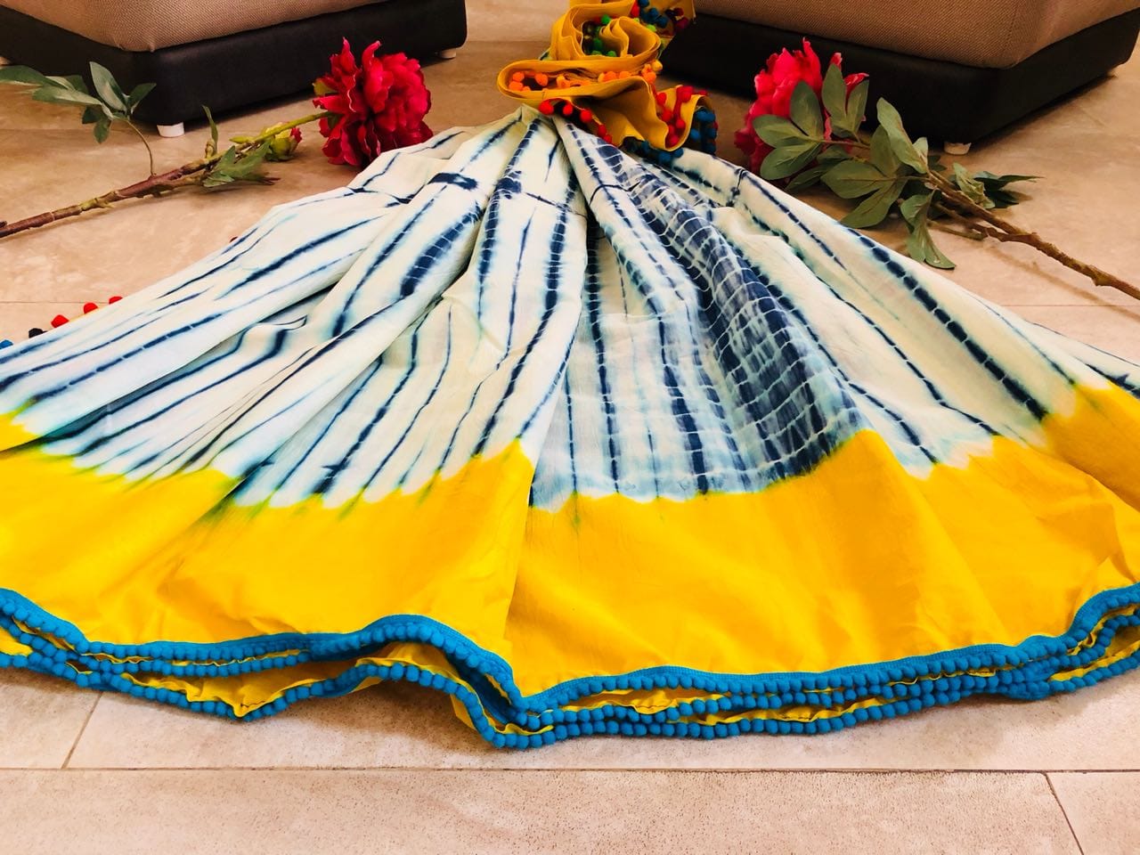 White Yellow Mulmul Batik Sarees - Dailybuyys