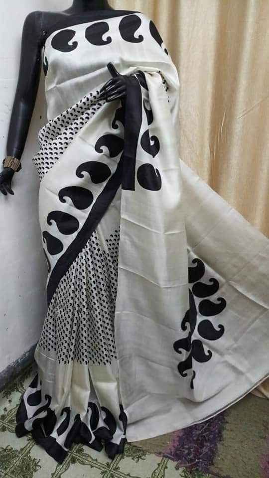 Beige Block Printed Pure Silk Mark Certified Bishnupuri Silk Sarees - Dailybuyys