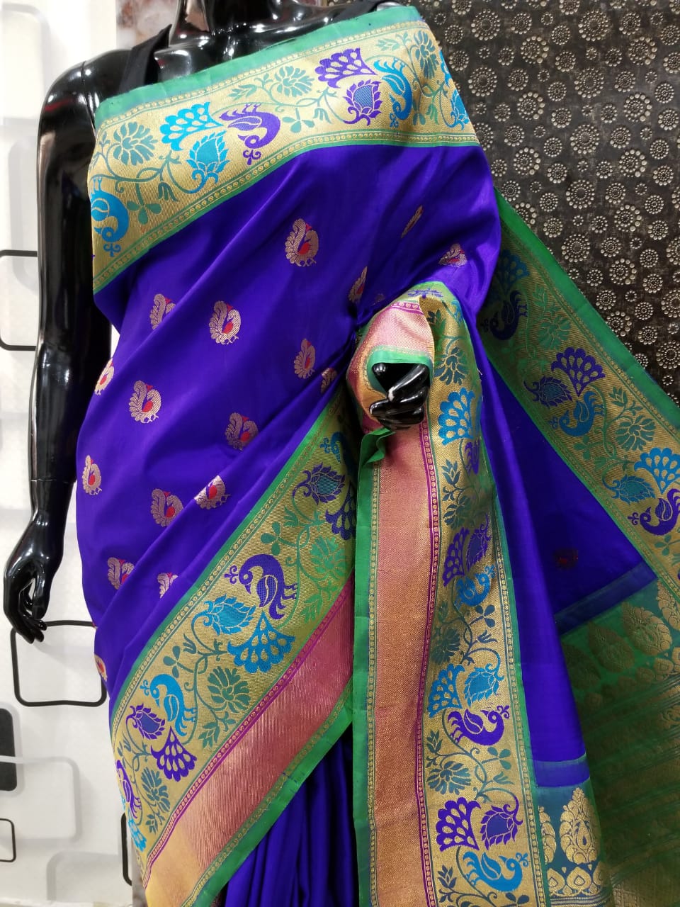 Blue Gadwal Pure Silk Sarees - Dailybuyys
