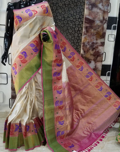 Beige Gadwal Pure Silk Sarees - Dailybuyys