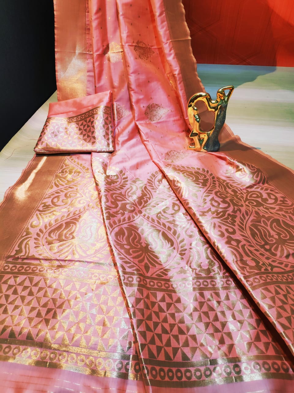 Pink Banarasi Silk Sarees - Dailybuyys