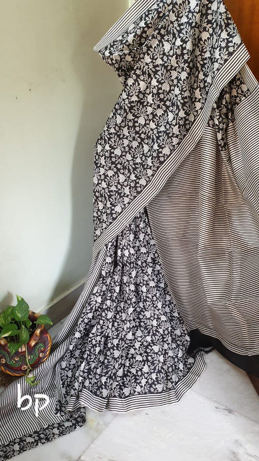 Grey Pure Block Printed Silk Mark Certified Bishnupuri Silk Sarees - Dailybuyys