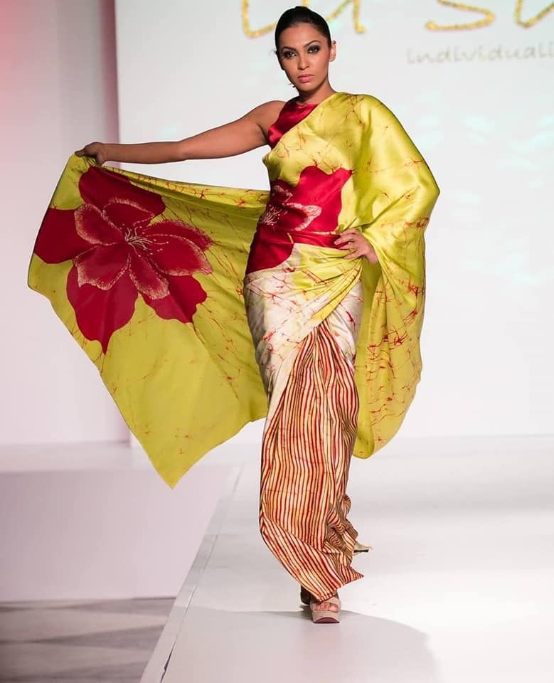Red Yellow Floral Motifs Hand Painted Pure Silk Mark Certified Murshidabad Silk Sarees - Dailybuyys