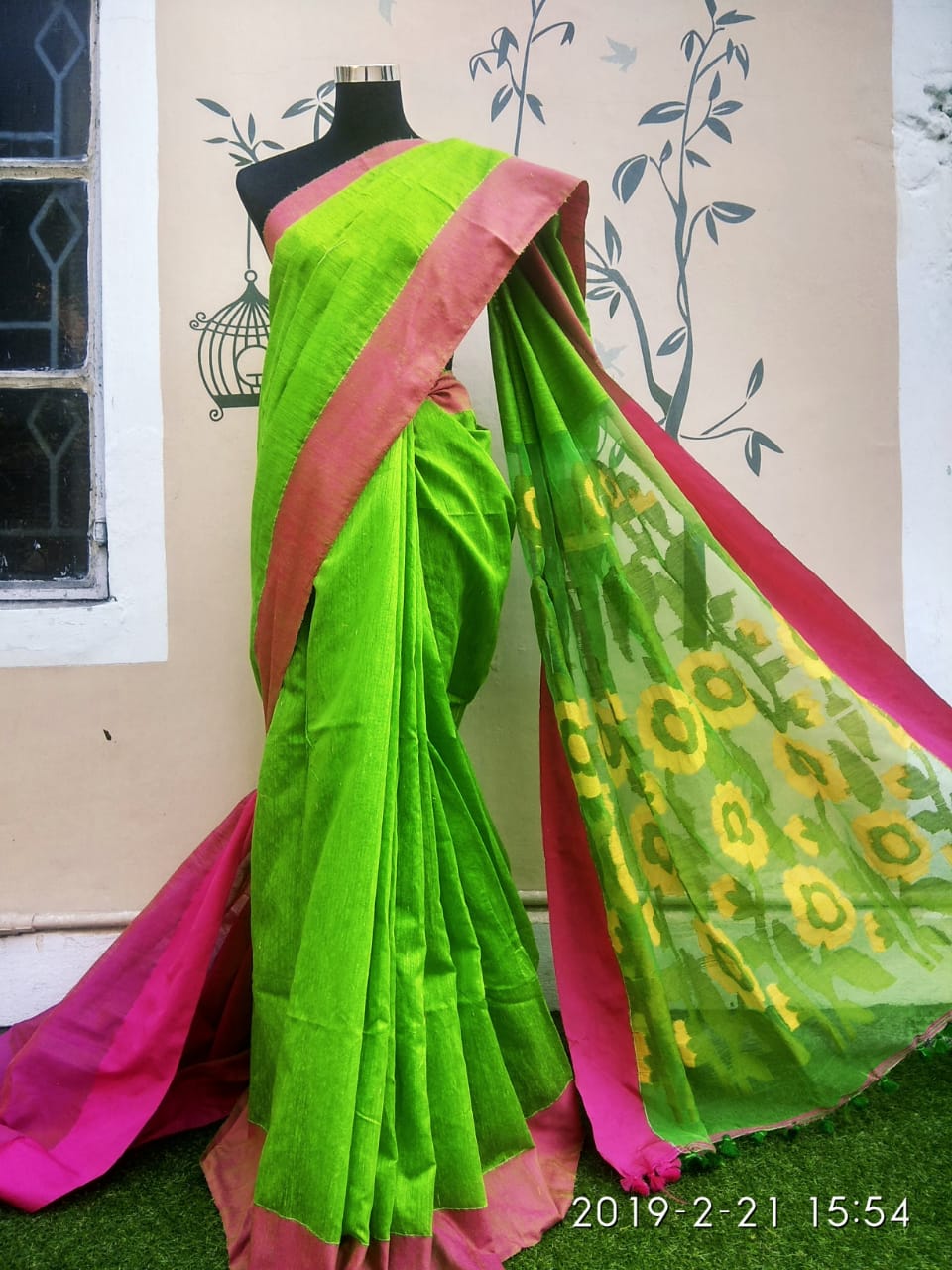 Green Jamdani Matka Sarees - Dailybuyys