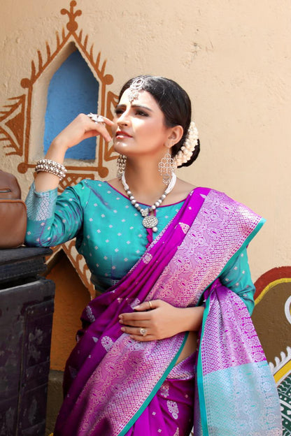 Self Weaved Dual Tone Heavy Purple Banarasi Silk Sarees - Dailybuyys