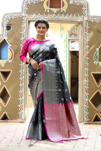 Self Weaved Dual Tone Heavy Black Banarasi Silk Sarees - Dailybuyys