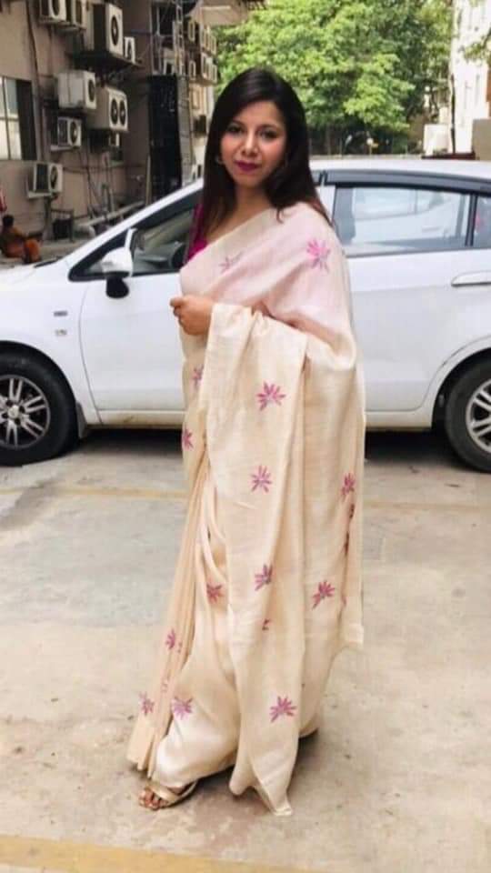 Beige Pure Pure Silk Mark Certified Tussar Ghicha Silk Sarees - Dailybuyys