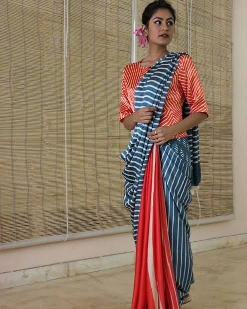 Red Block Printed Pure Silk Mark Certified Bishnupuri Silk Sarees - Dailybuyys